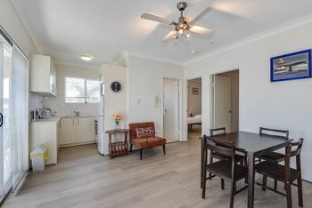 Renovated Apartment With Pool - Accommodation Port Macquarie 0