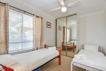 Renovated Apartment With Pool - Accommodation Port Macquarie 1