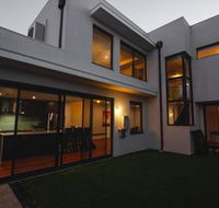 South Beach Pool Home - Accommodation Port Macquarie