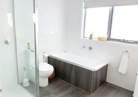 Brand New Home - 10min To Beach & Torquay - Accommodation Port Macquarie 1