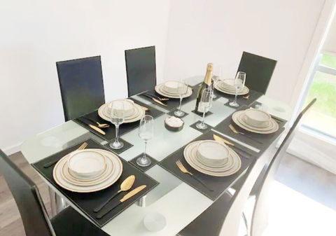 Brand New Home - 10min To Beach & Torquay - Accommodation Port Macquarie 4