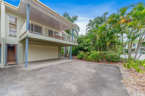 Bay Breezes - Cannonvale - Accommodation Port Macquarie 0