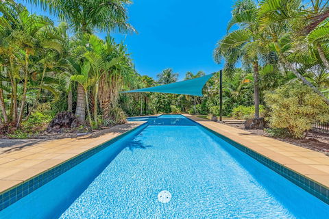 Bay Breezes - Cannonvale - Accommodation Port Macquarie 1