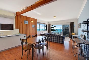 Quarter Deck Apartment 2 - Accommodation Port Macquarie 6