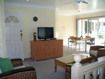 The Peninsula Duplex 02 14 - Accommodation Port Macquarie 3