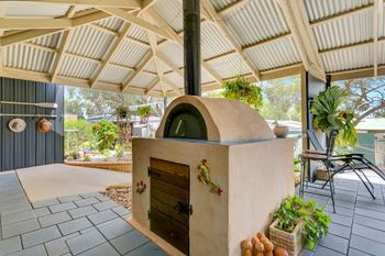 Juggle House - Accommodation Port Macquarie 6