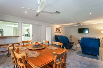 Juggle House - Accommodation Port Macquarie 5