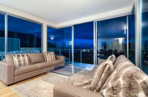 Library House - Accommodation Port Macquarie 1