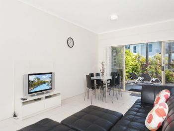 Sandy Point Road Unit 337 265 Pacific Blue - Accommodation Port Macquarie 1