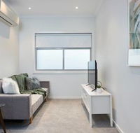 Open  Flowy 1 Bedroom Apartment in Chadstone - Accommodation Port Macquarie
