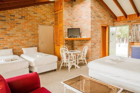 Crescent Head Resort & Conference Centre - Accommodation Port Macquarie 6