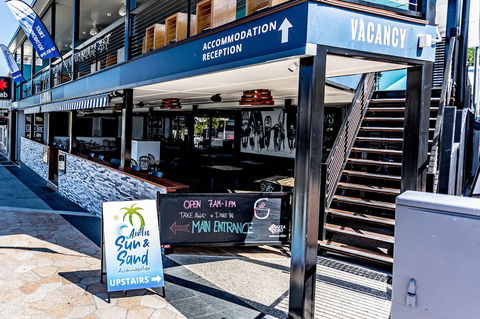 Airlie Sun & Sand Accommodation 6 - Accommodation Port Macquarie 0