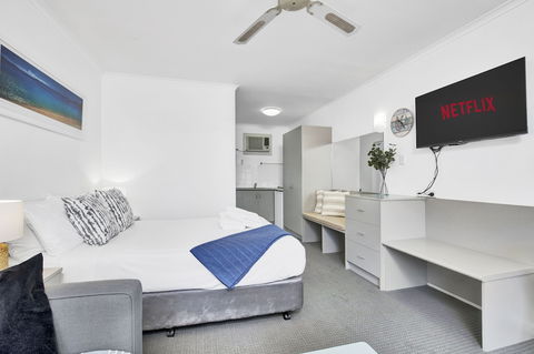Bayscape Studio Glenelg - Accommodation Port Macquarie 4