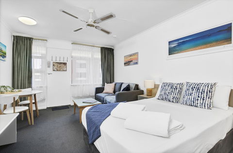 Bayscape Studio Glenelg - Accommodation Port Macquarie 1