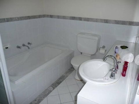 Absolute Luxury In The East End Of Adelaide Apartment - Accommodation Port Macquarie 3