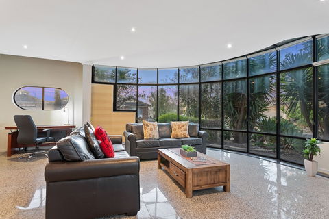 Villa De Marseilles - Melbourne - Accommodation Port Macquarie 3