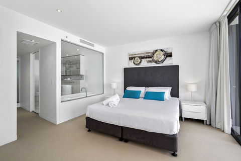 Oracle Broadbeach Apartments - Accommodation Port Macquarie 6