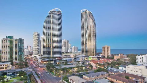 Oracle Broadbeach Apartments - Accommodation Port Macquarie 0