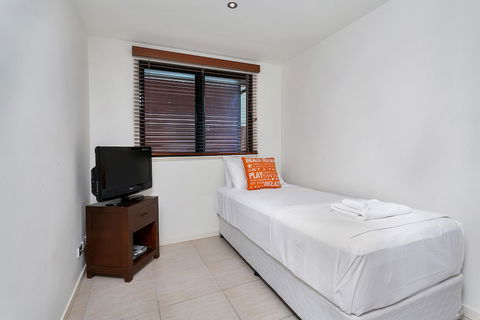 Beachfront Apartment With Ocean View - 4 - Accommodation Port Macquarie 5