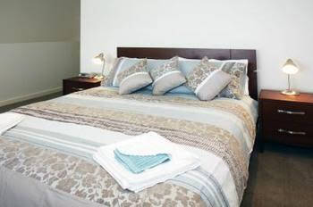 Harbour Views - Accommodation Port Macquarie 0
