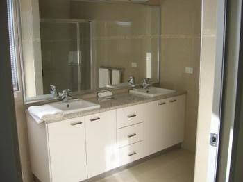Harbour Views - Accommodation Port Macquarie 1