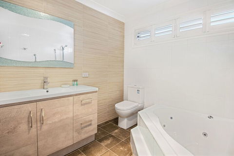Forresters Beach Bed & Breakfast - Accommodation Port Macquarie 1