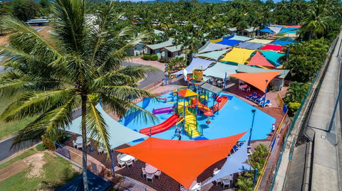 Cairns Coconut Holiday Resort - Accommodation Port Macquarie 0