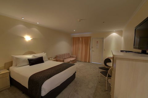Charles Rasp Motor Inn & Cottages - Accommodation Port Macquarie 7