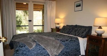 Wombat Hills Cottages - Accommodation Port Macquarie 3