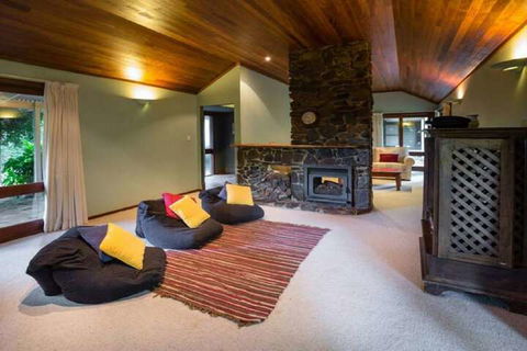 Mt Glorious Getaways - Accommodation Port Macquarie 3