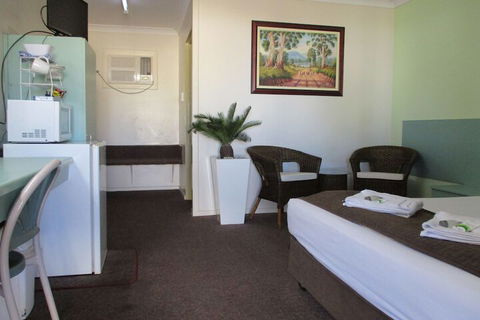 Longreach Motel - Accommodation Port Macquarie 7