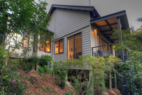 Montville Misty View Cottages - Accommodation Port Macquarie 5