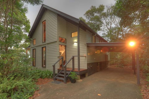 Montville Misty View Cottages - Accommodation Port Macquarie 4