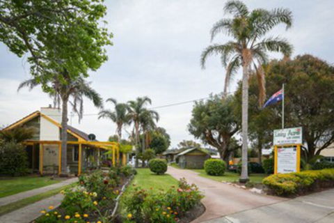 Lazy Acre Log Cabins - Accommodation Port Macquarie 0