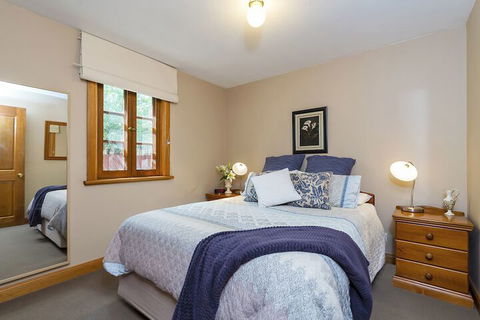 Tanunda Cottages - Accommodation Port Macquarie 6