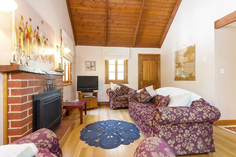 Tanunda Cottages - Accommodation Port Macquarie 7