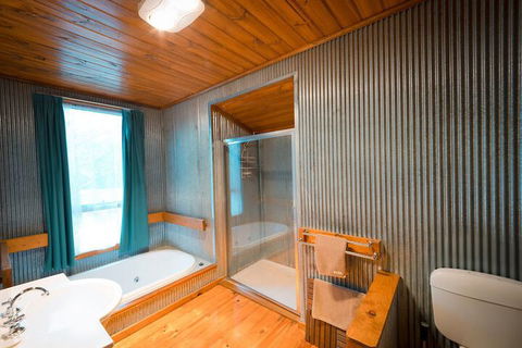Sanctuary Park Cottages - Accommodation Port Macquarie 5