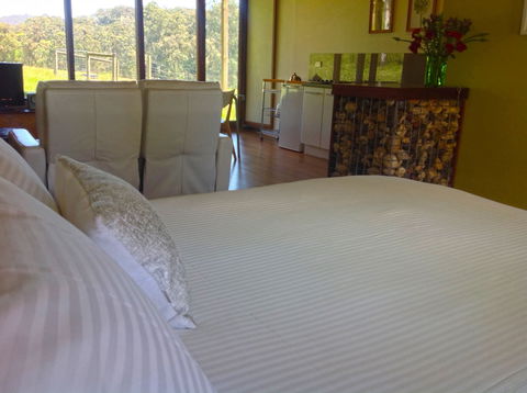 Valley Farm Vineyard Cottages - Accommodation Port Macquarie 3