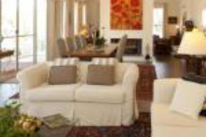Sevenhill SA Accommodation Port Macquarie