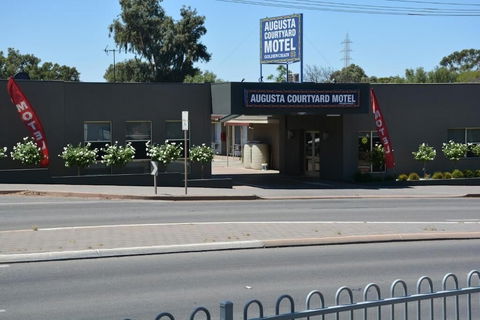 Augusta Courtyard Motel - Accommodation Port Macquarie 1