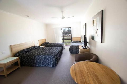 Tocumwal Golf Resort - Accommodation Port Macquarie 7