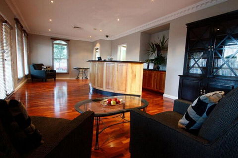 Carlyle Suites & Apartments - Accommodation Port Macquarie 1