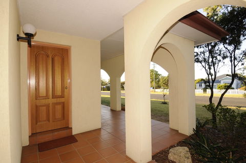 McNevin's Warwick Motel - Accommodation Port Macquarie 3