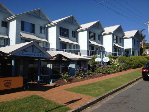 Breakers Apartments Mollymook - Accommodation Port Macquarie 1