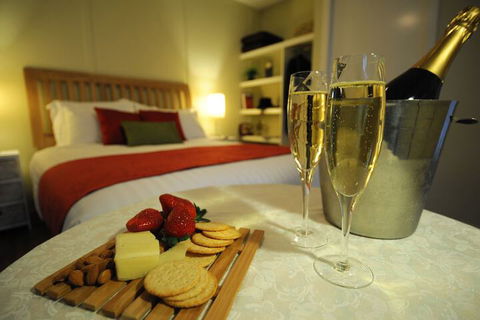 Gisborne Peak Winery Cottages - Accommodation Port Macquarie 4