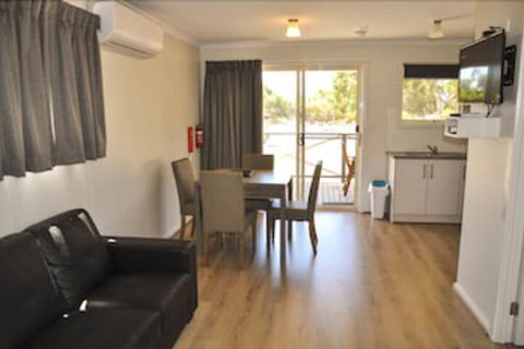 Western KI Caravan Park - Accommodation Port Macquarie 0