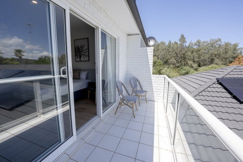 The Quarters Forresters Beach - Accommodation Port Macquarie 3