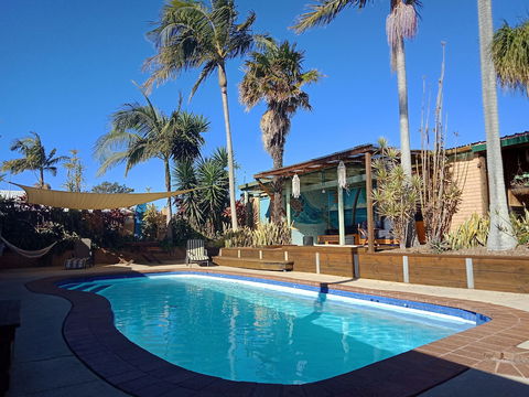 Ozzie Pozzie Backpackers - YHA - Accommodation Port Macquarie 1
