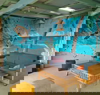 Ozzie Pozzie Backpackers - YHA