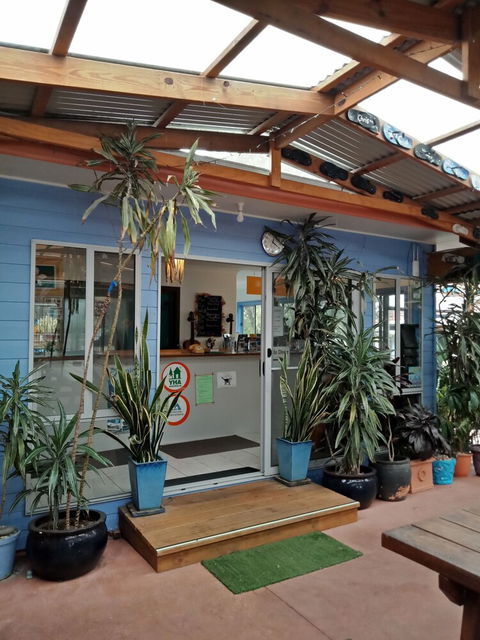 Ozzie Pozzie Backpackers - YHA - Accommodation Port Macquarie 2
